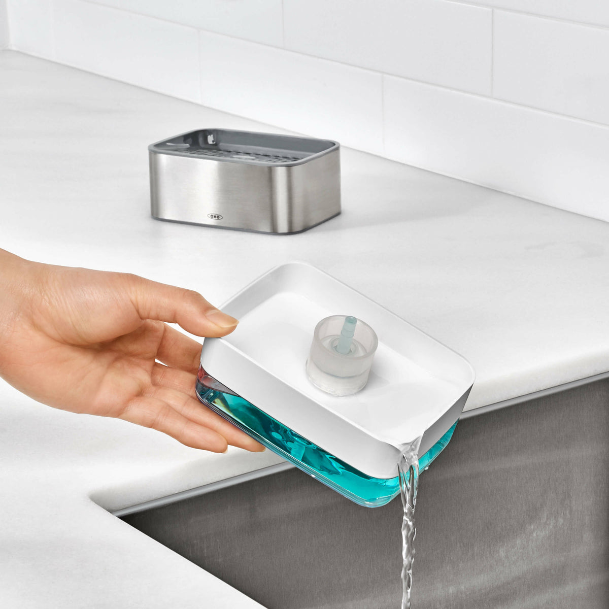 soap-dispensing-sponge-holder-v0 gg_12246400_4a_1_.jpg