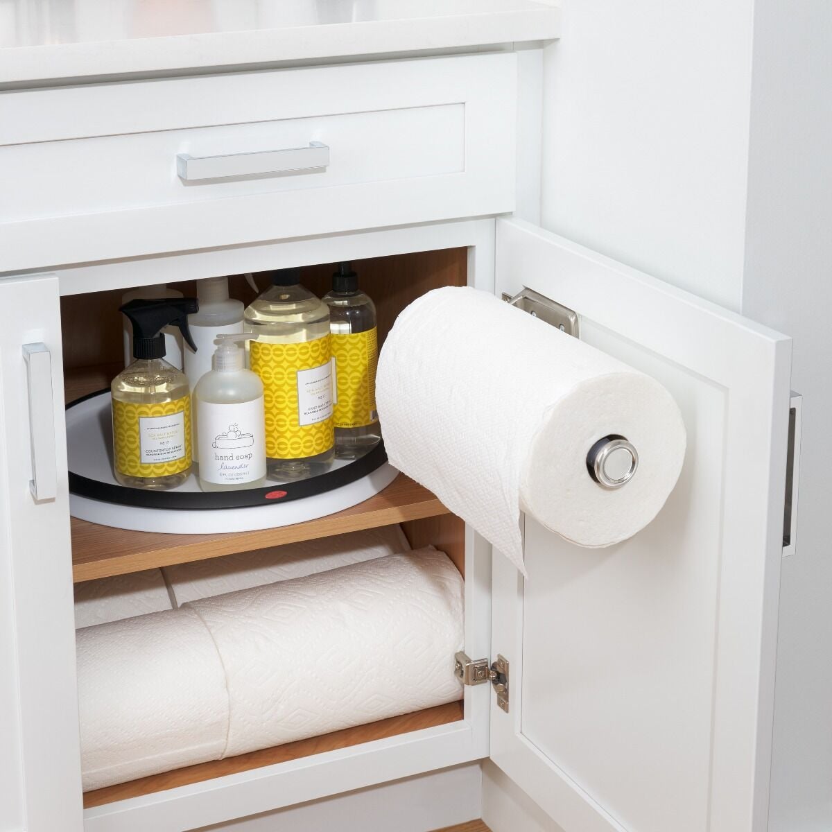 steady-mounted-paper-towel-holder-o2 gg_13245200_9c.jpg