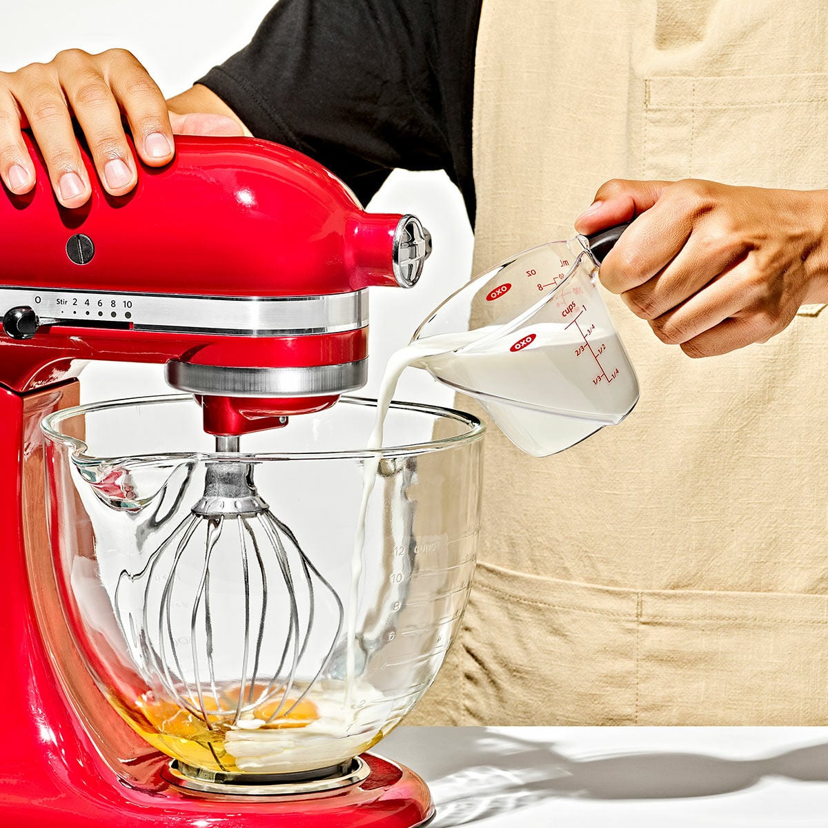 1-cup-angled-measuring-cup-m2 gg_70881v6_1cupangledmeasuringcup_02.jpg