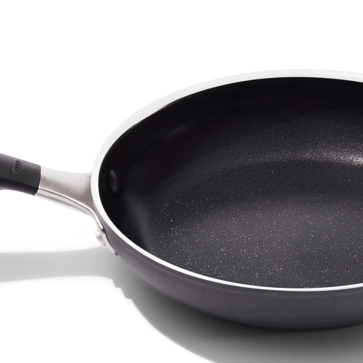 non-stick-pro-every-day-8-inch-frypan-m6 oxo_cc010468-001_nonstick-everyday-8in-fry-pan_pdp_06.jpg
