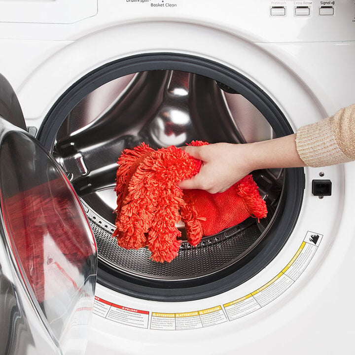 oxo-microfiber-under-appliance-duster-refill-o2 t_6__1_2.jpg