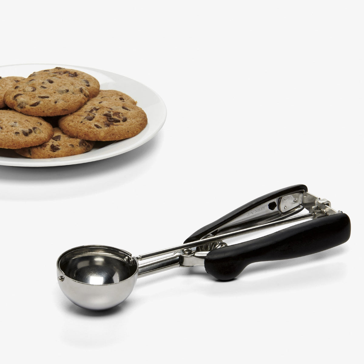 large-cookie-scoop-q7 1044082_5_large_cookie_scoop.jpg