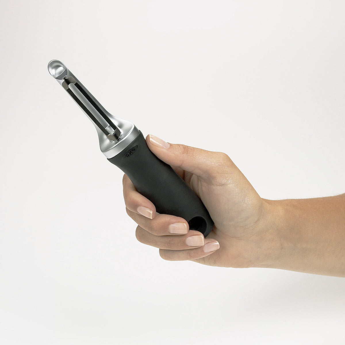 pro-swivel-peeler-z8 1057966_5_oxogoodgrips_proswivelpeeler.jpg