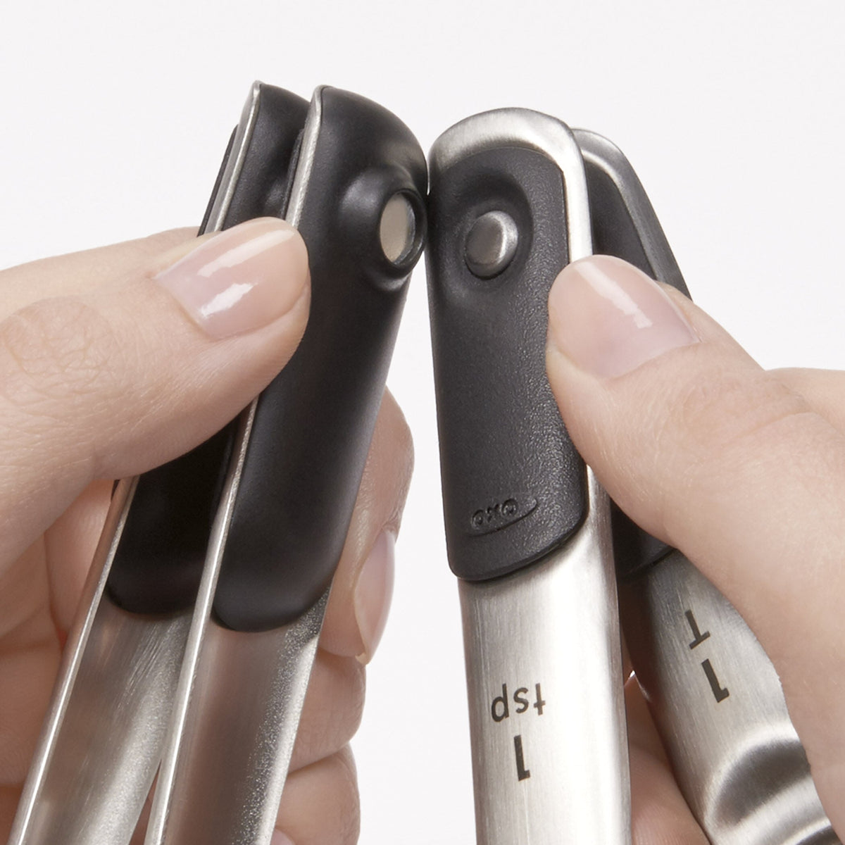 stainless-steel-measuring-spoons-m6 11132100_5_oxogoodgrips_stainlesssteelmeasuringspoons.jpg