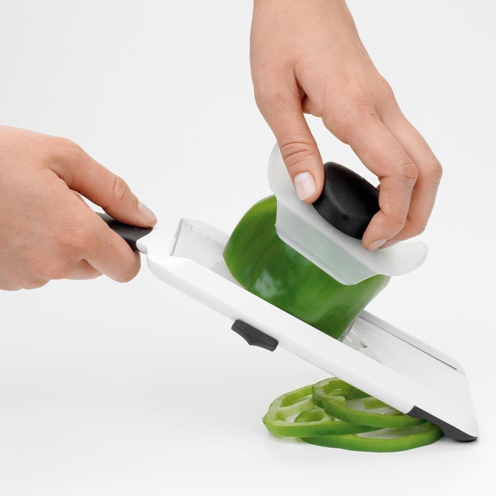oxo-good-grips-hand-held-mandoline-slicer-e6 1119100_2_.jpg
