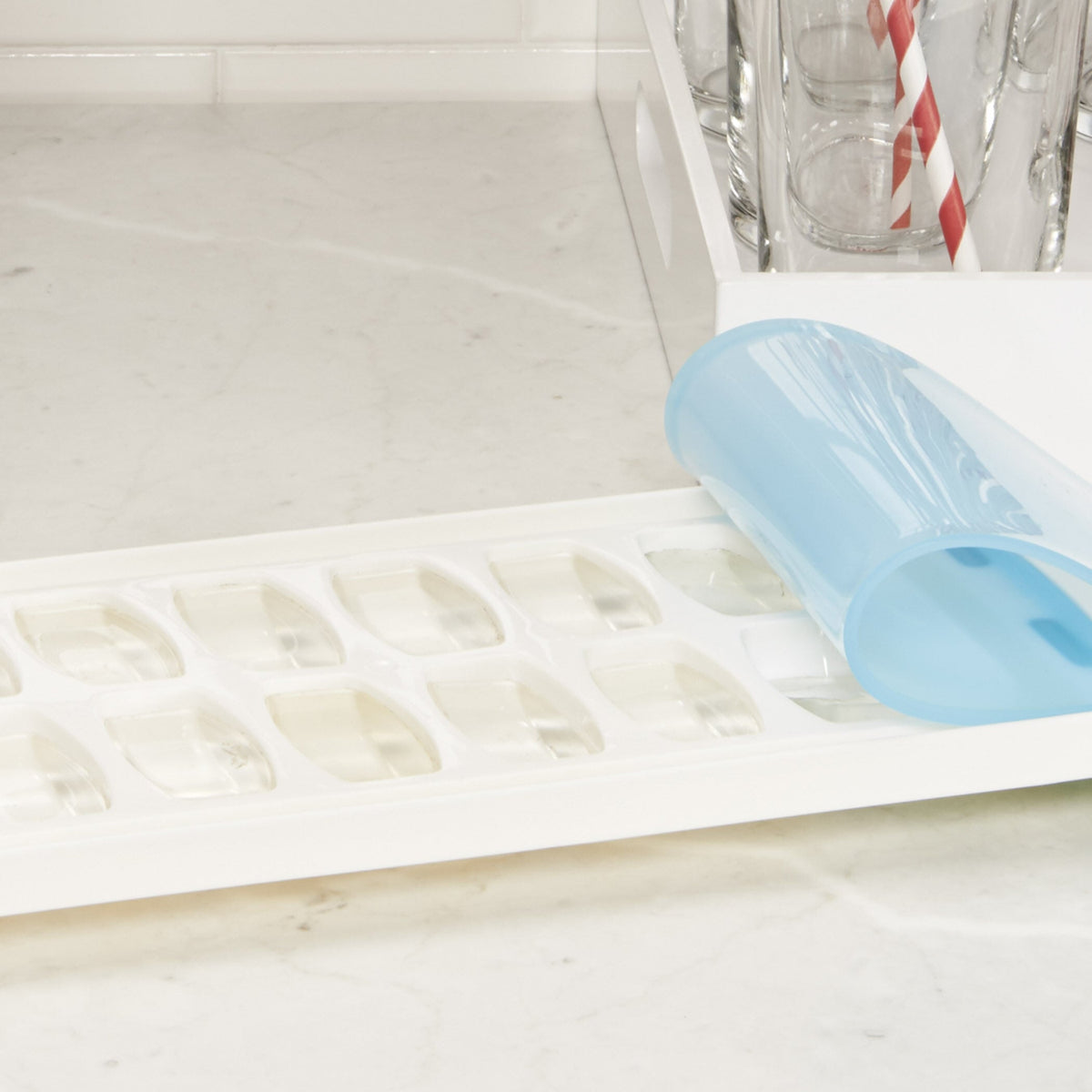 no-spill-ice-cube-tray-x0 1132080_9_no-spill_ice_cube_tray.jpg