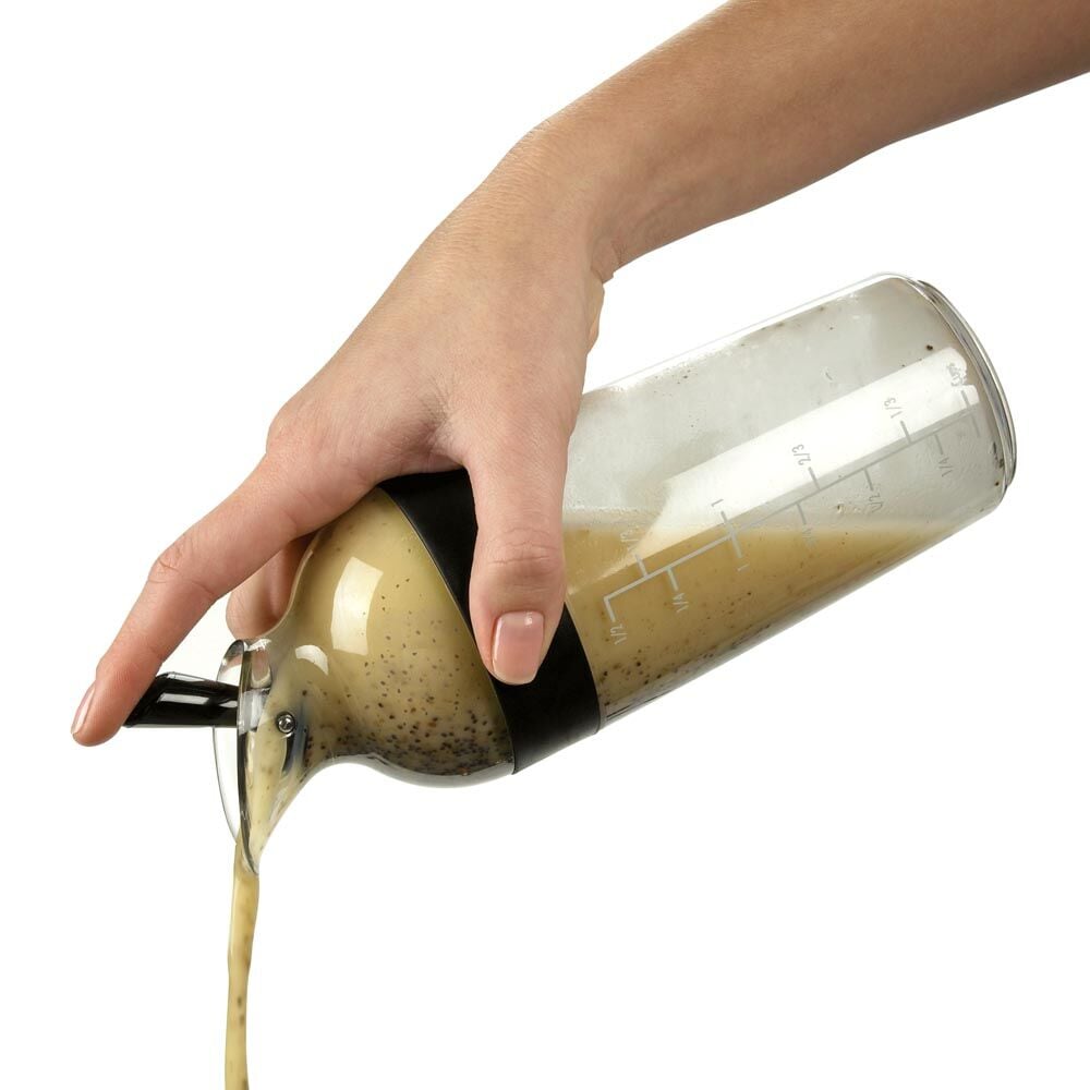 salad-dressing-shaker-u0 1188500_3.jpg