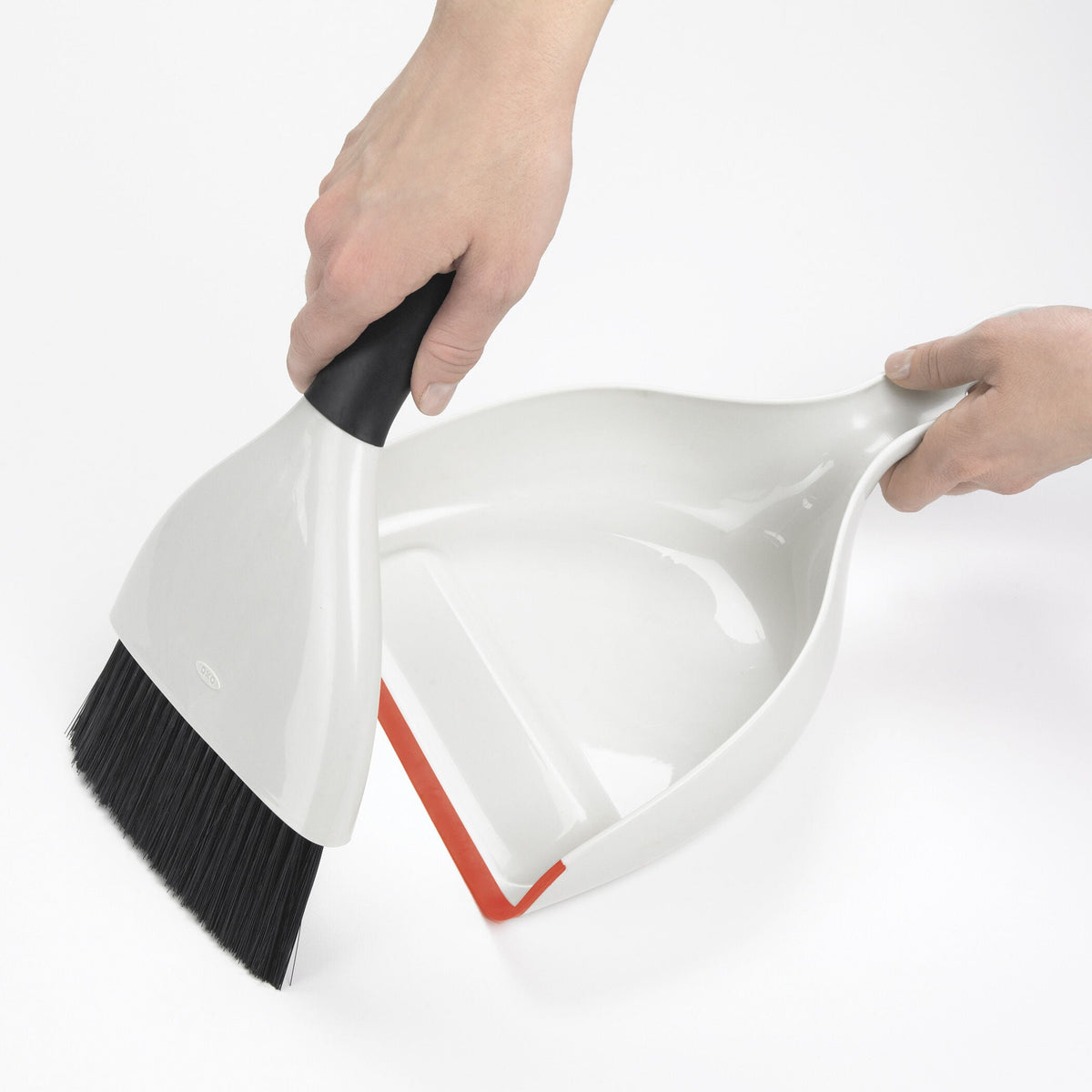dustpan-and-brush-set-x7 1334480_2_dustpan_brush_set.jpg