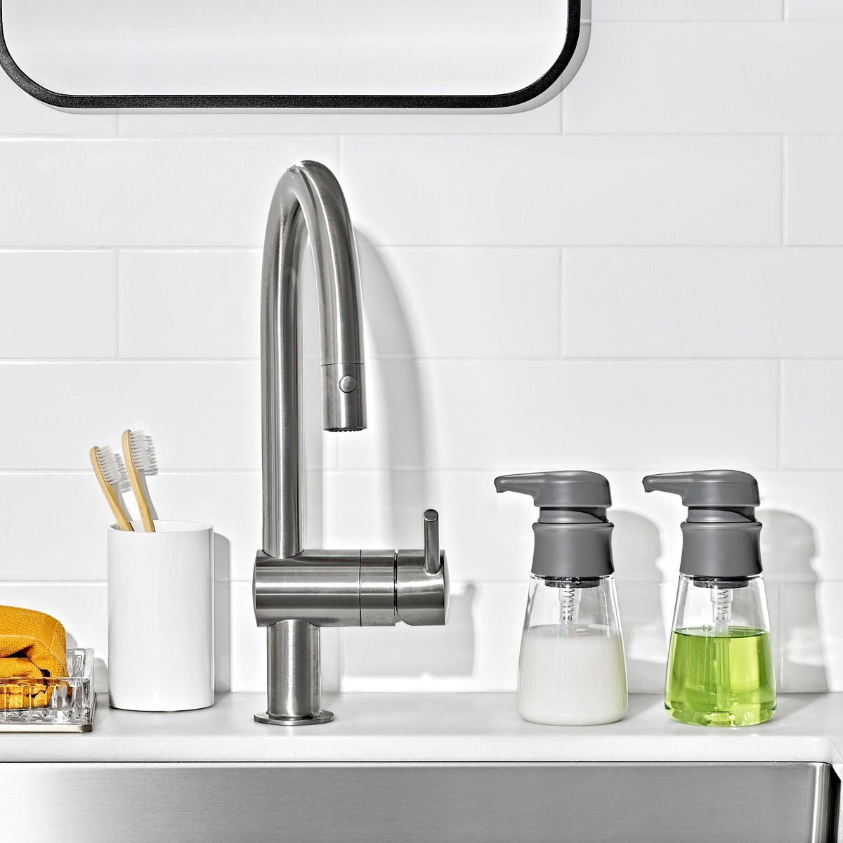 hand-soap-dispenser-10-oz-q4 13398100_11.jpg