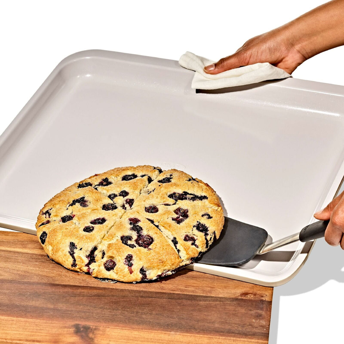 non-stick-pro-ceramic-coated-metal-bakeware-cookie-sheet-biscuit-j7 24123db9-ee95-4e4b-8882-81e452abcd2a.jpeg