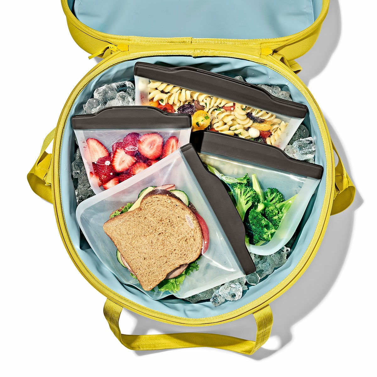 outdoor-silicone-reusable-stand-up-bag-quart-32-oz-u5 9112900_silicone_stand-up_quart_32oz_02.jpg