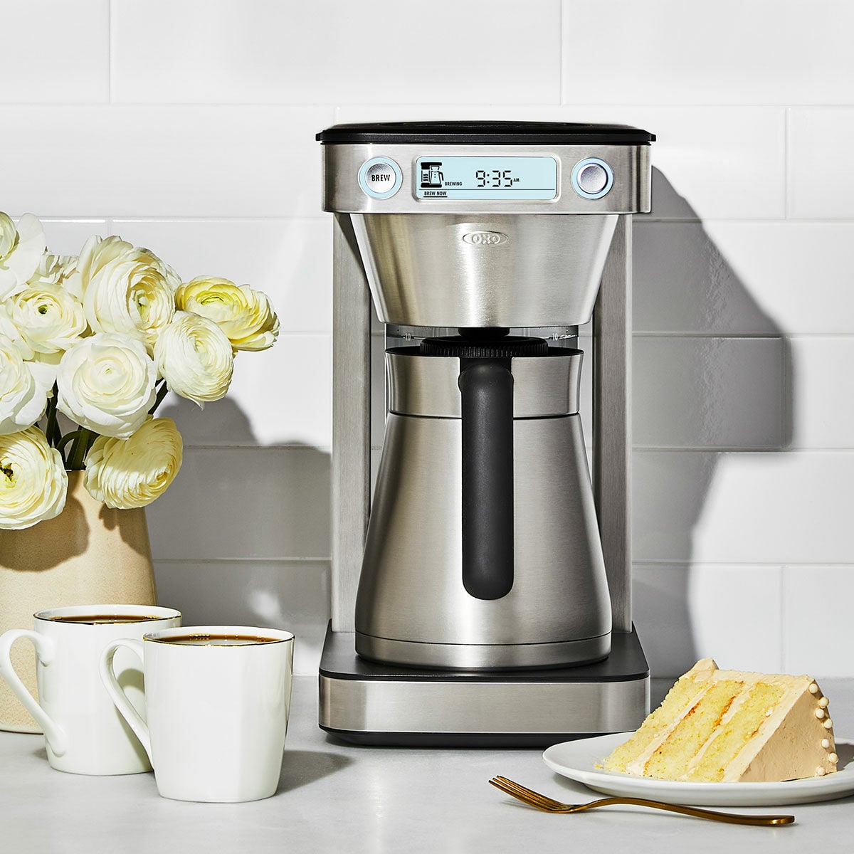 12-cup-coffee-maker-with-podless-single-serve-function-n1 brew_8721200v1_12cupcoffeemaker_37.jpg