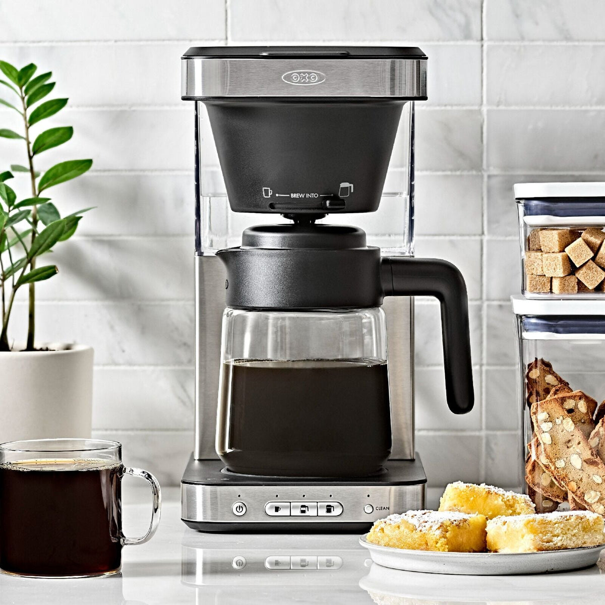 8-cup-coffee-maker-with-podless-single-serve-function-and-glass-carafe-j5 brew_8722000_8-cup-glass-coffee-maker-podless_pdp_01.jpeg