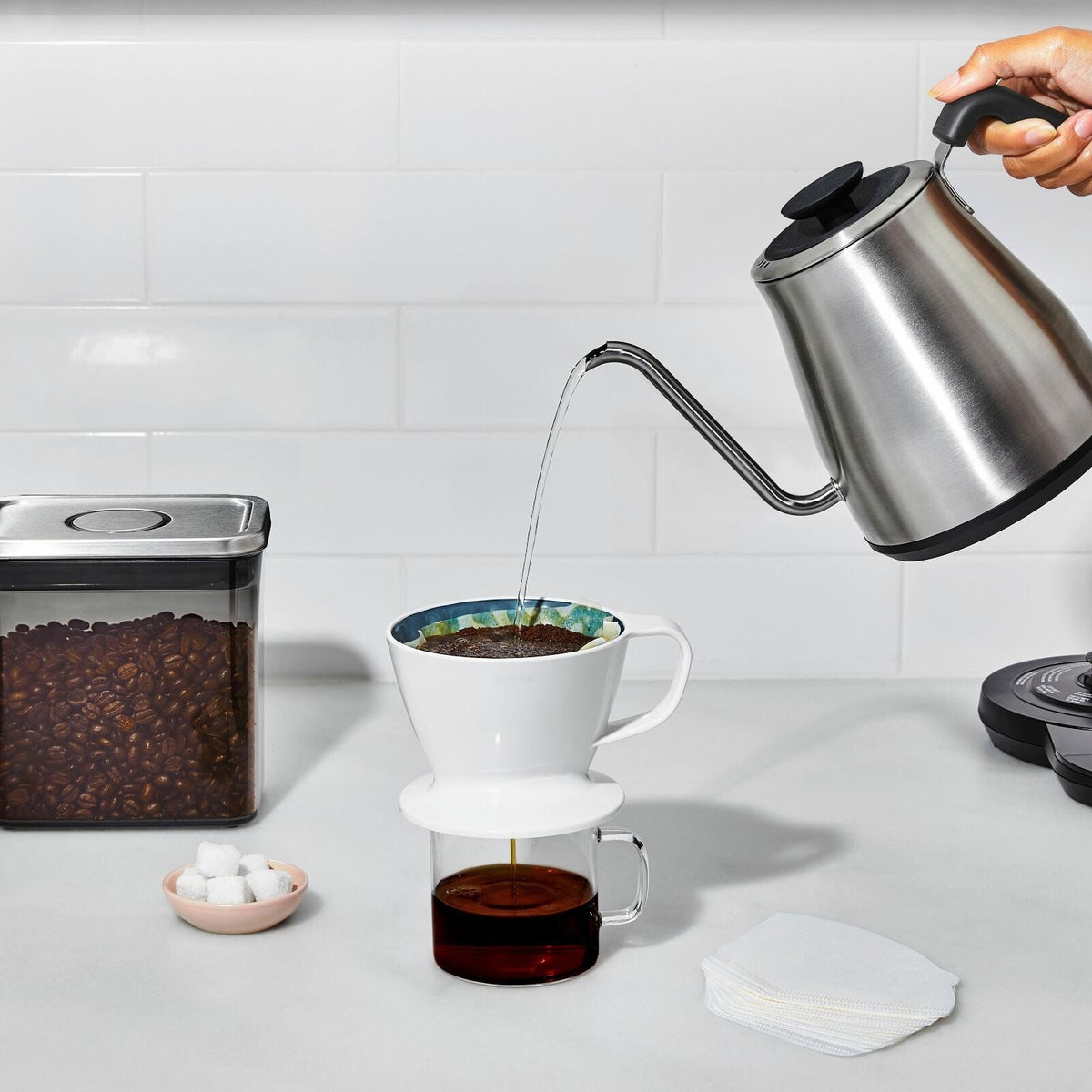 adjustable-temperature-pour-over-kettle-t9 brew_adjustabletemperaturekettle_8717100v2_06.jpg