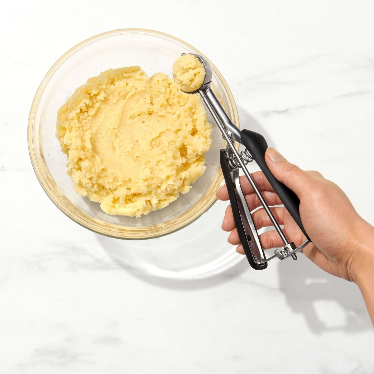 small-cookie-scoop-r6 gg_1044083_4_1_.jpg