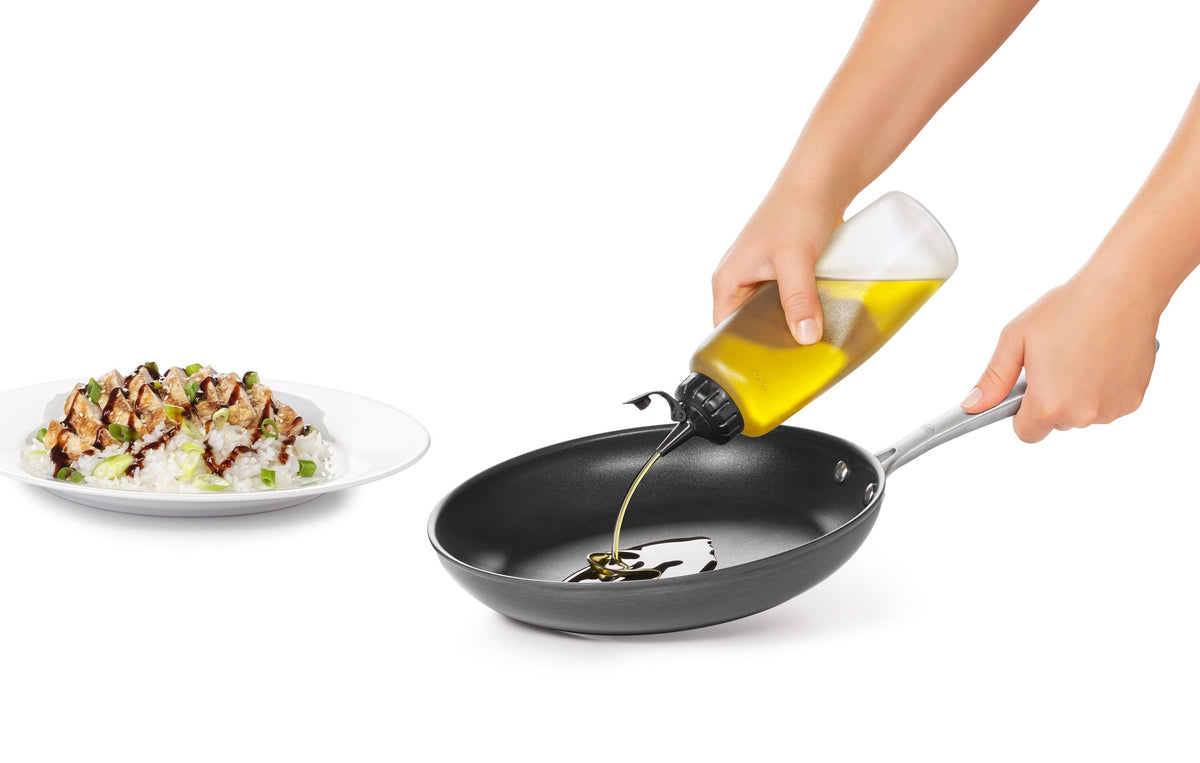 oxo-chef-s-squeeze-bottles-16-ounces-f4 gg_11219400_4_-v2.jpg