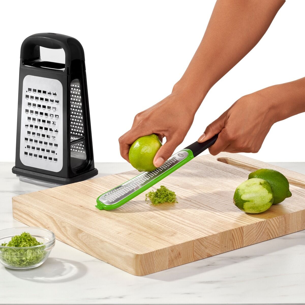 etched-box-grater-with-removable-zester-q0 gg_11231700_4a.jpg