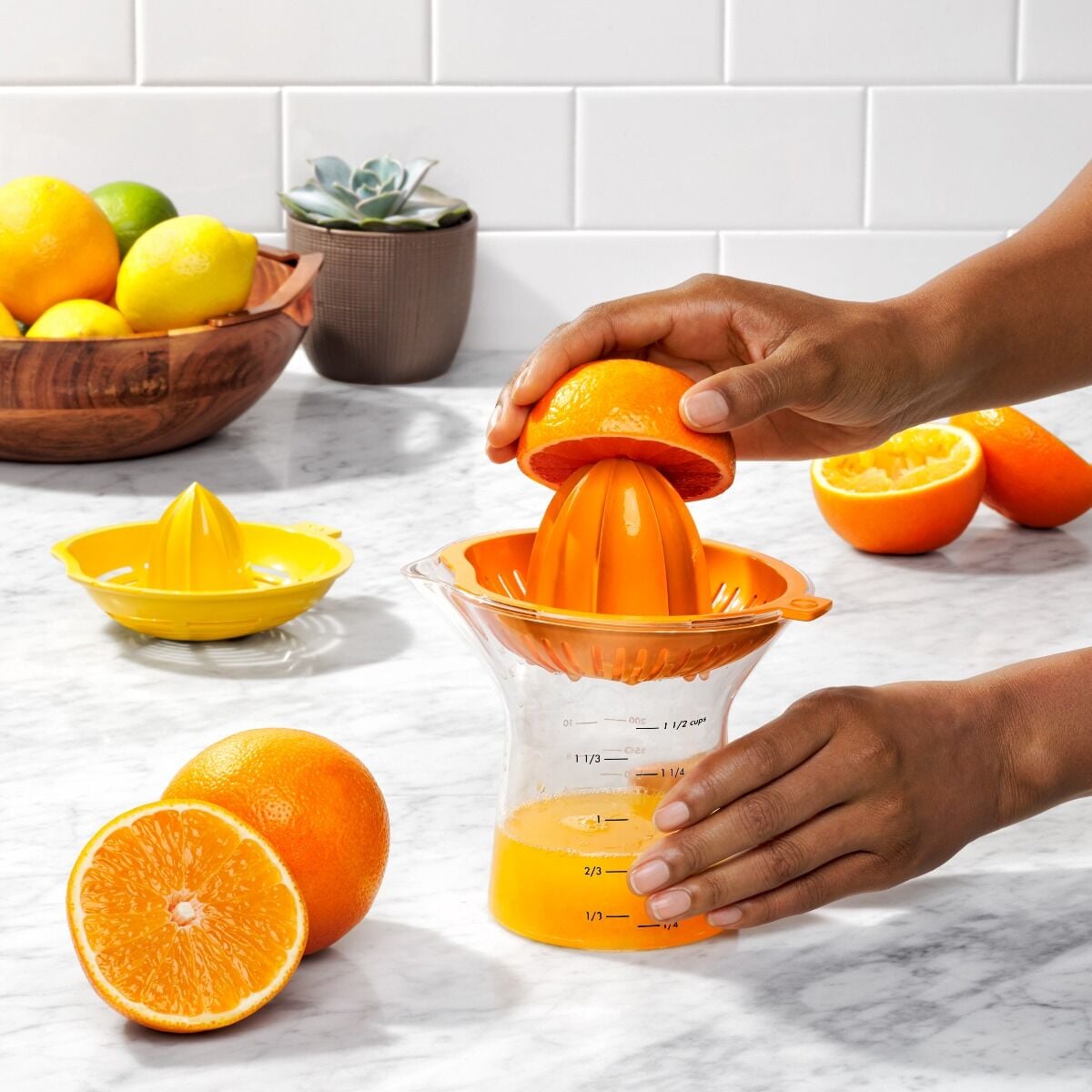 2-in-1-citrus-juicer-c5 gg_11263400_4a_1.jpg