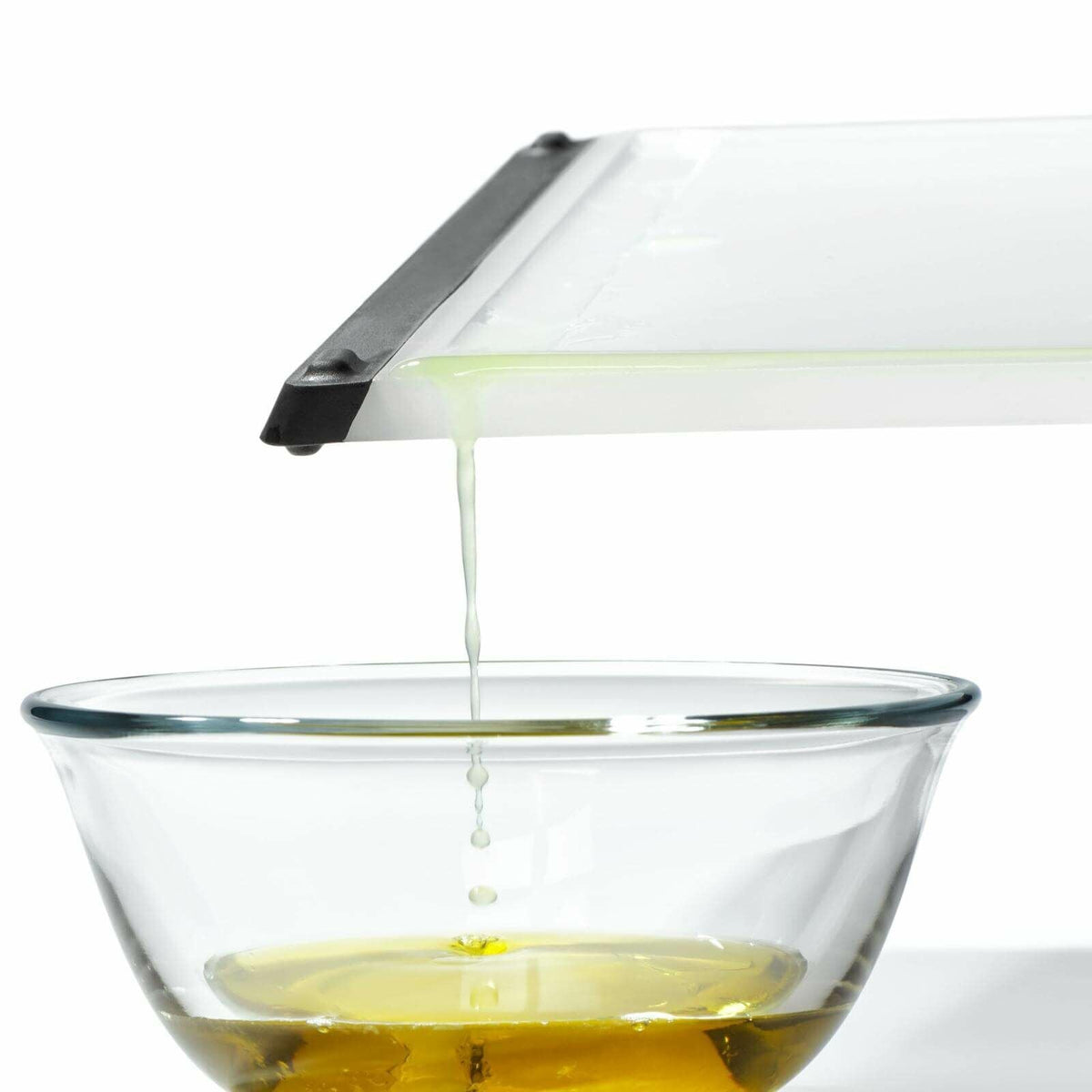 carving-and-cutting-board-h8 gg_11272900_7a_1.jpg
