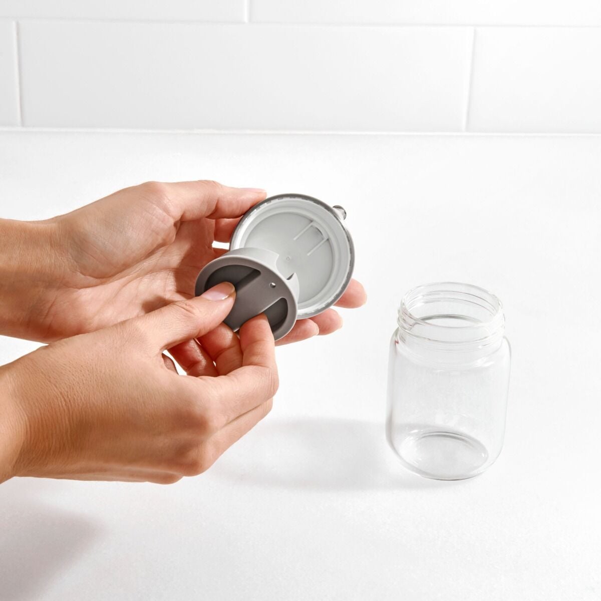 precision-pour-glass-dispenser-5-oz-h2 gg_11278600_4a.jpg