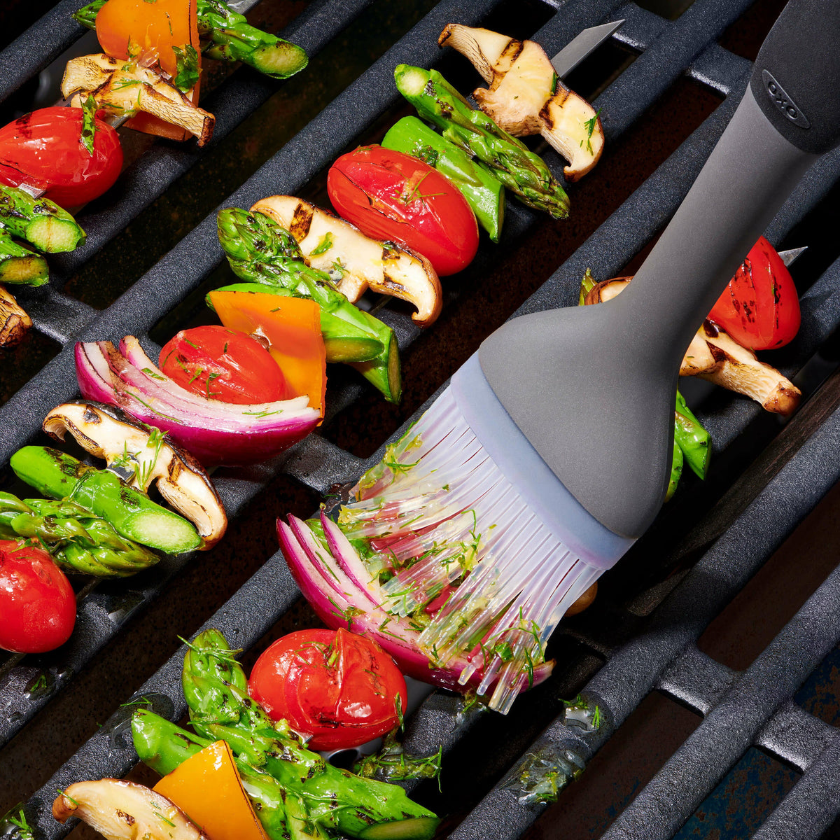 grilling-basting-brush-s6 gg_11309300_052020_10_rgb_1_.jpg