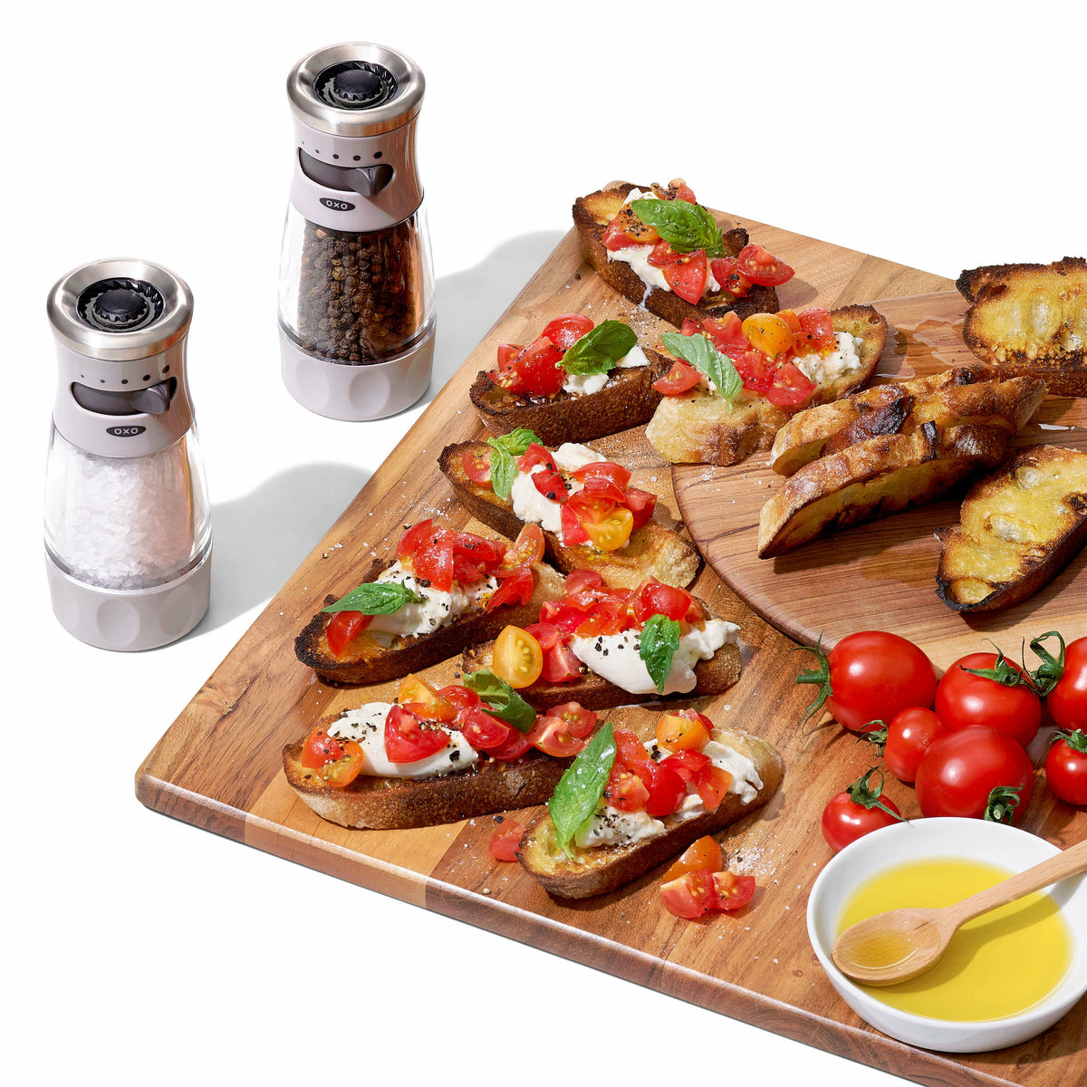 contoured-mess-free-pepper-grinder-o2 gg_11312500_9a_w_rgb_1_.jpg