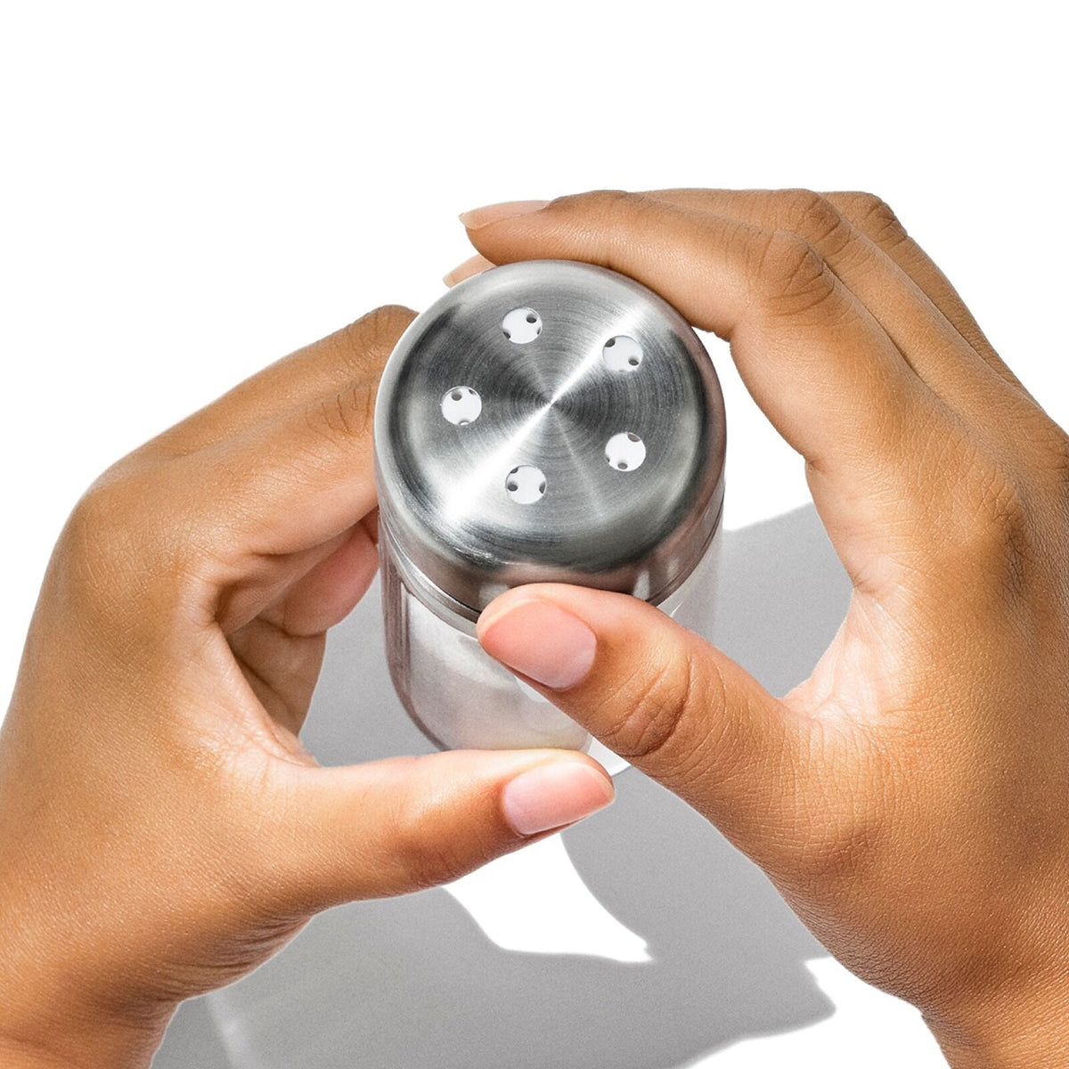 glass-adjustable-shaker-set-g6 gg_11312600_adjustablesaltandpeppershakers_pdp_04.jpeg