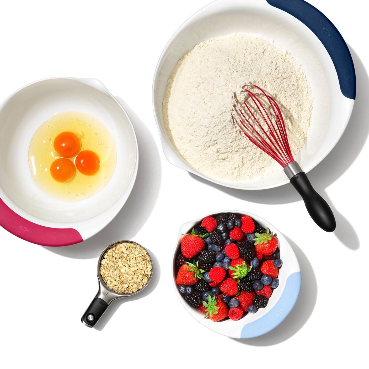 3-piece-mixing-bowl-set-new-colored-handles-y8 gg_11323100_012021_11_p_rgb_1.jpg