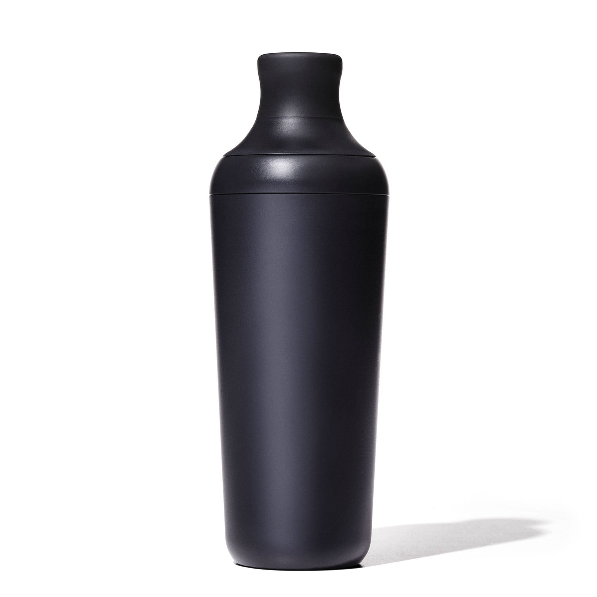 oxo-good-grips-plastic-cocktail-shaker-20-oz-590-ml-capacity-v3 gg_11327200_012221_06_rgb.jpg