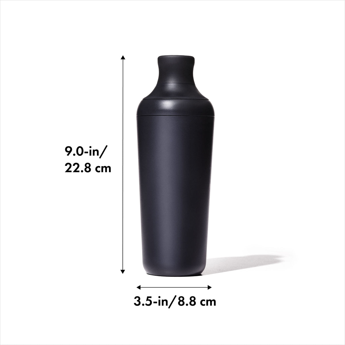 oxo-good-grips-plastic-cocktail-shaker-20-oz-590-ml-capacity-v3 gg_11327200_8dim.jpg