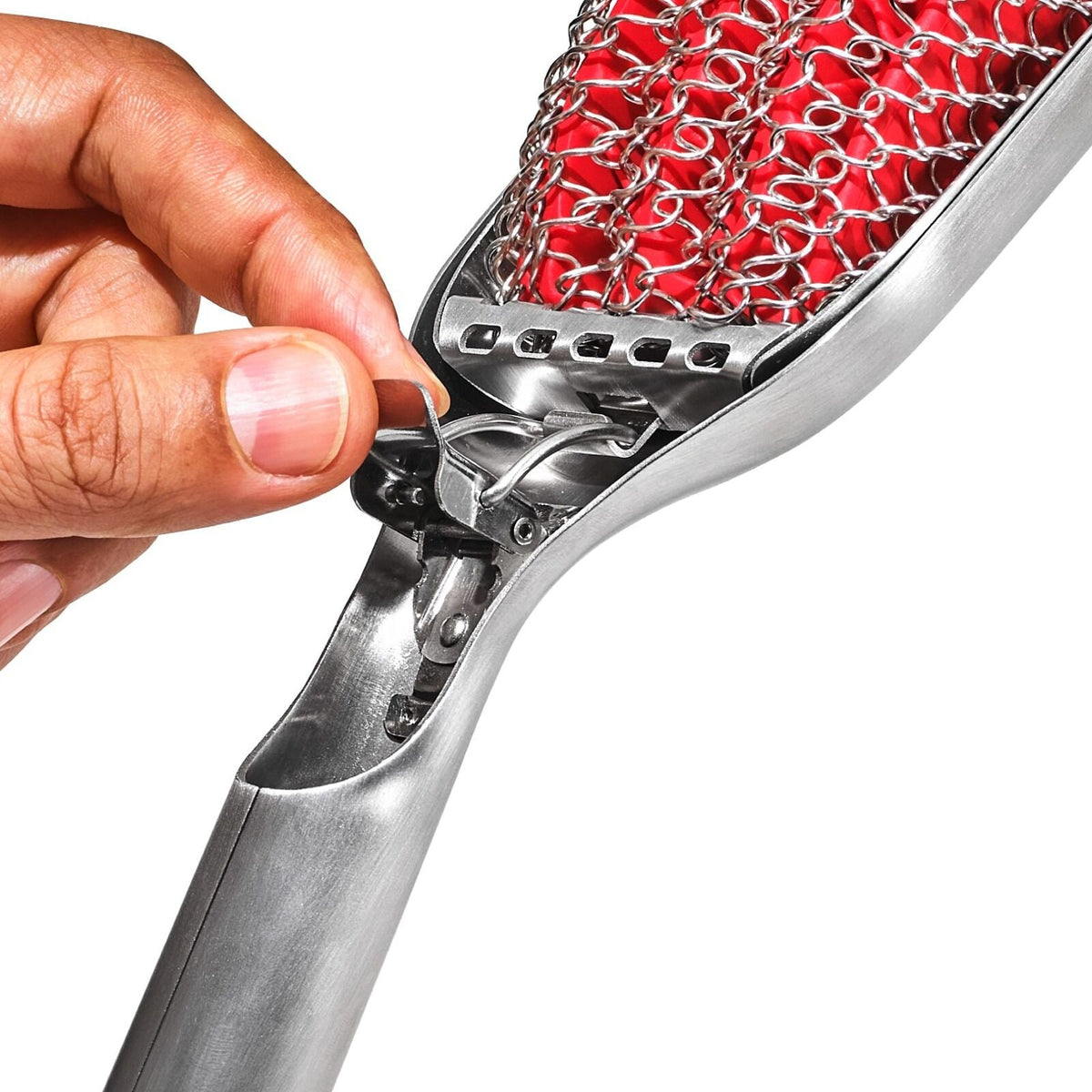 coiled-grill-brush-with-replaceable-head-x7 gg_11356300_coiledgrillbrush_pdp_02.jpg