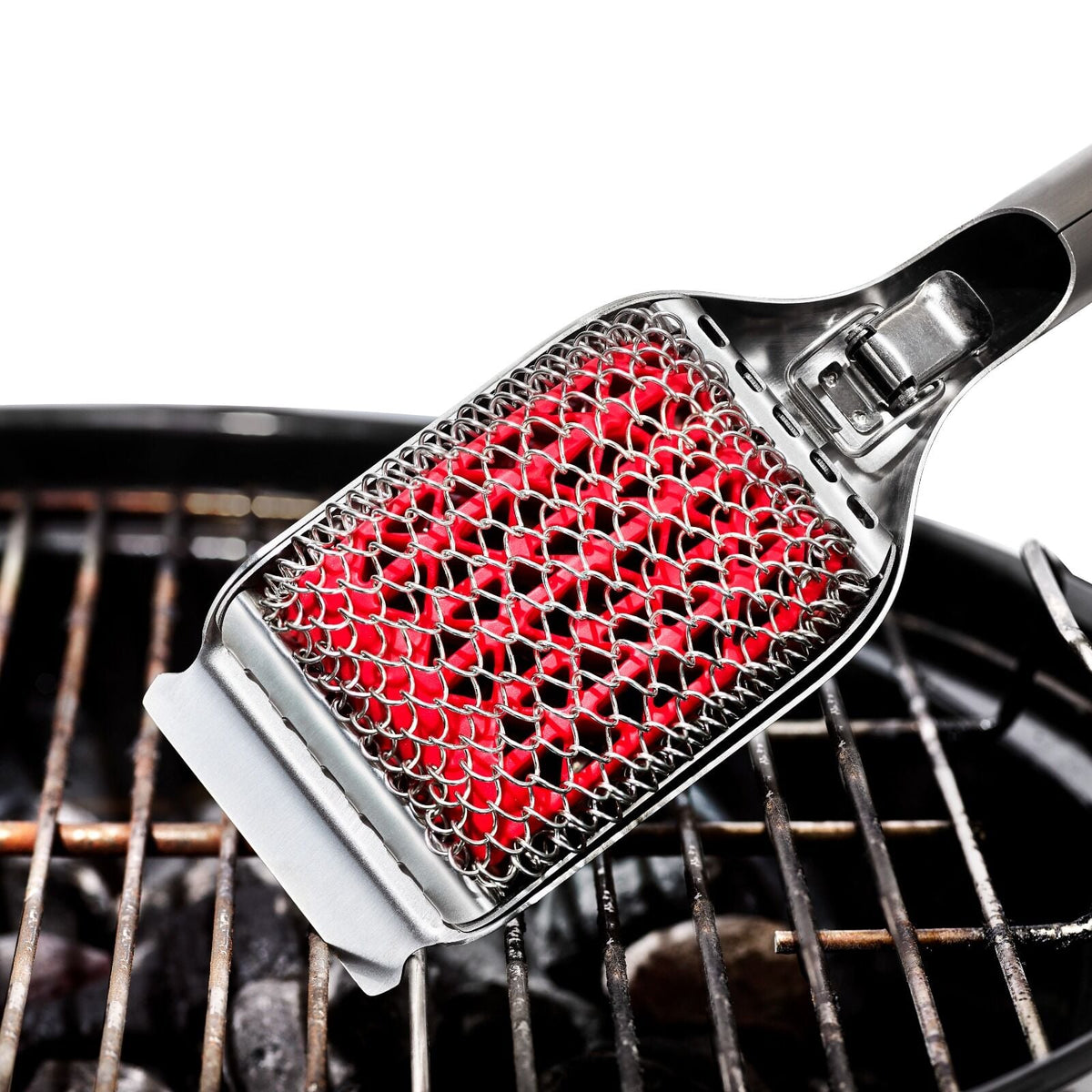 coiled-grill-brush-with-replaceable-head-x7 gg_11356300_coiledgrillbrush_pdp_04.jpg