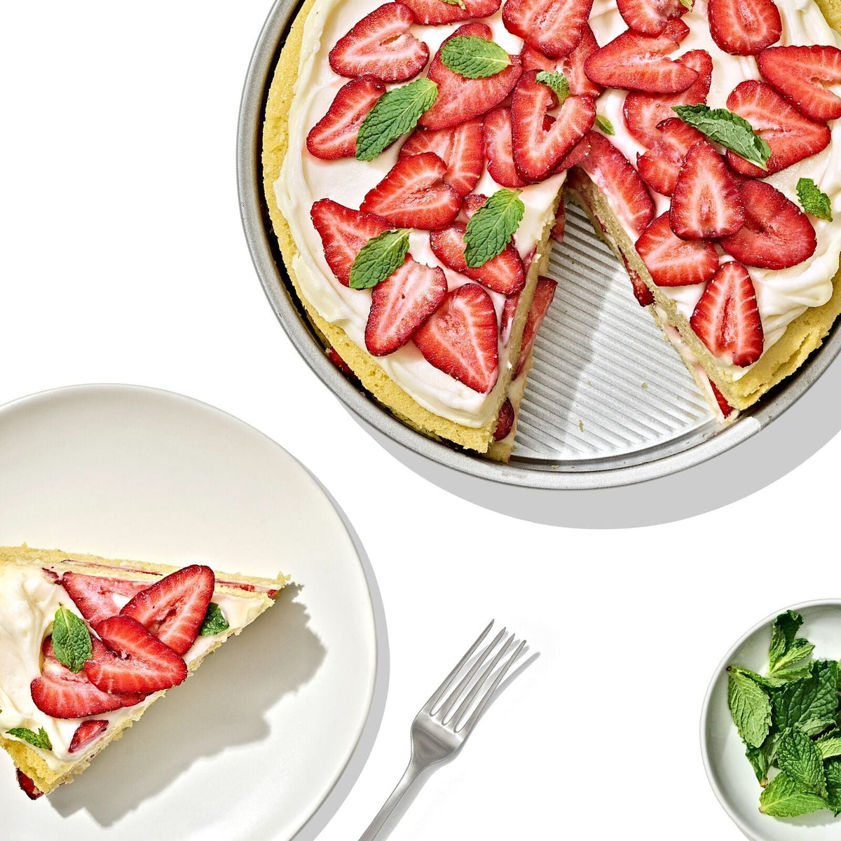 non-stick-pro-clear-coated-9in-round-cake-pan-t5 gg_11435100_9in-round-cake-pan_pdp_01.jpeg
