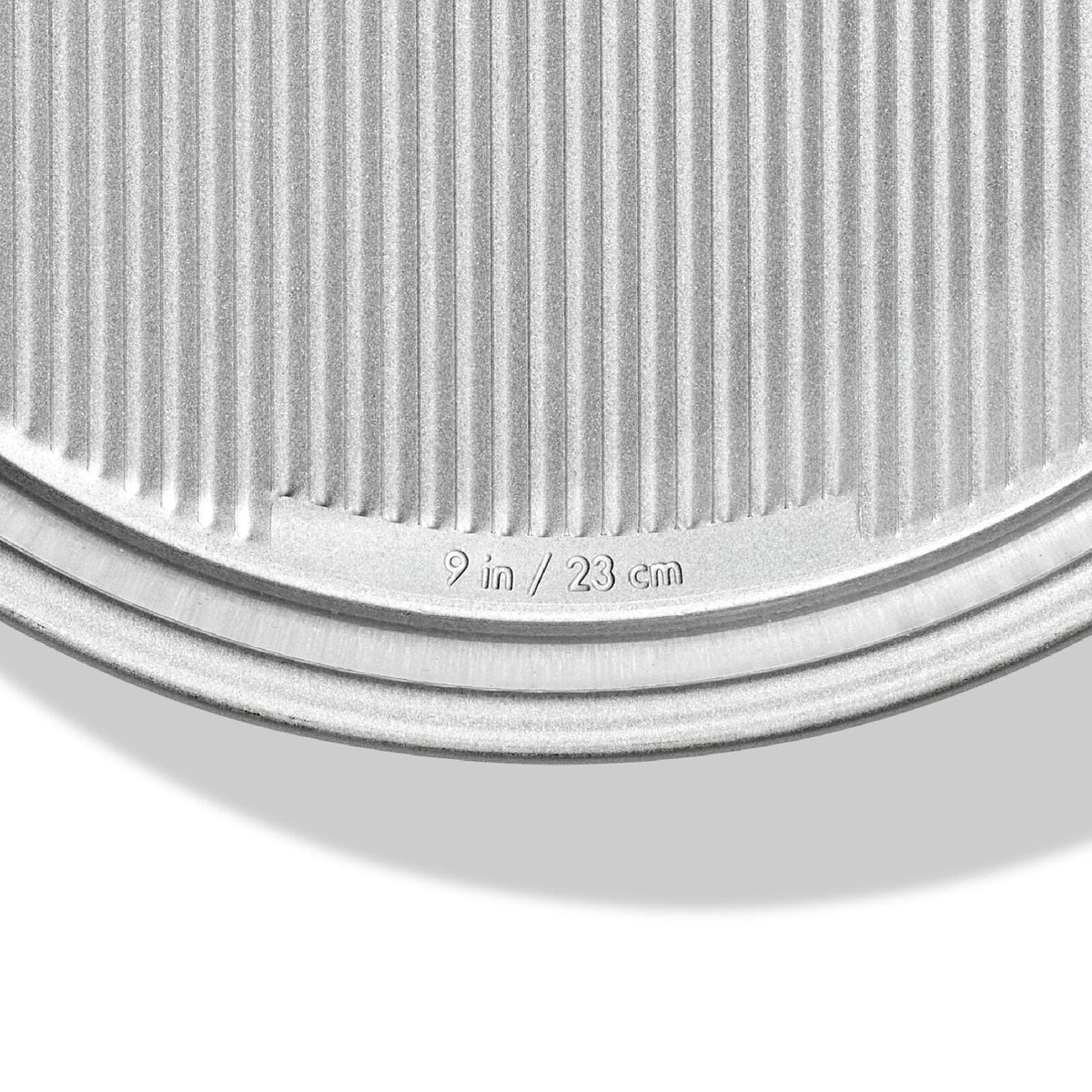non-stick-pro-clear-coated-9in-round-cake-pan-t5 gg_11435100_9in-round-cake-pan_pdp_04.jpeg
