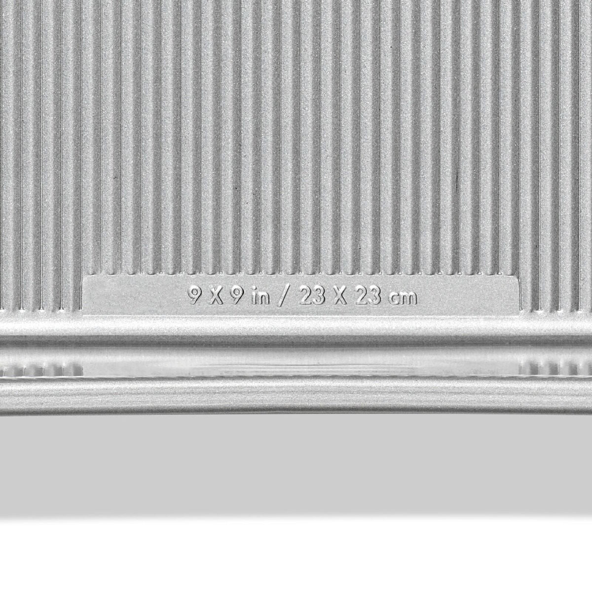 nonstick-pro-clear-coated-9in-square-cake-pan-c7 gg_11435200_9in-square-cake-pan_pdp_06.jpeg