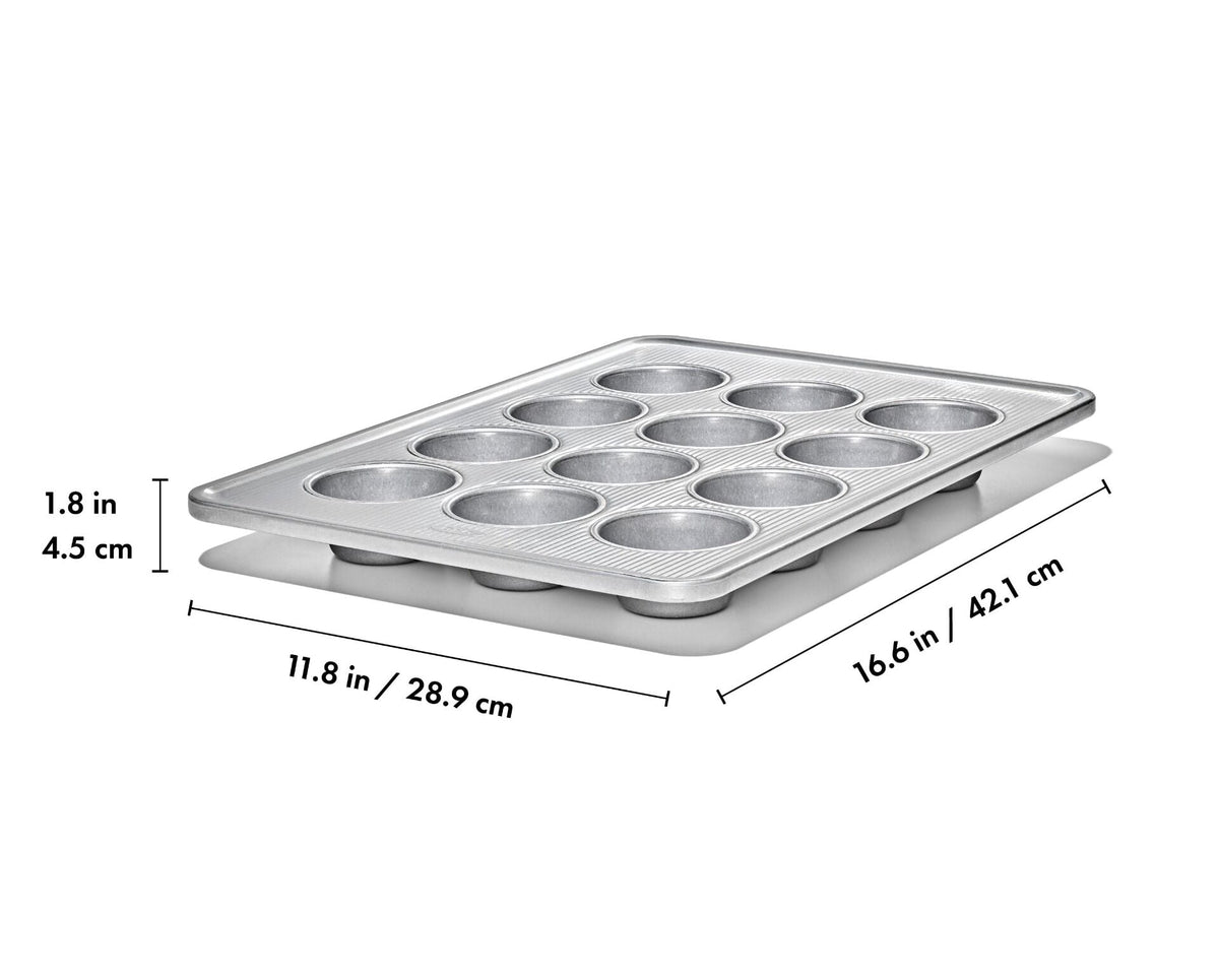 non-stick-pro-clear-coated-12-cup-muffin-pan-s6 gg_11435600_12-cup-muffin-pan_apdp_01_dim.jpeg