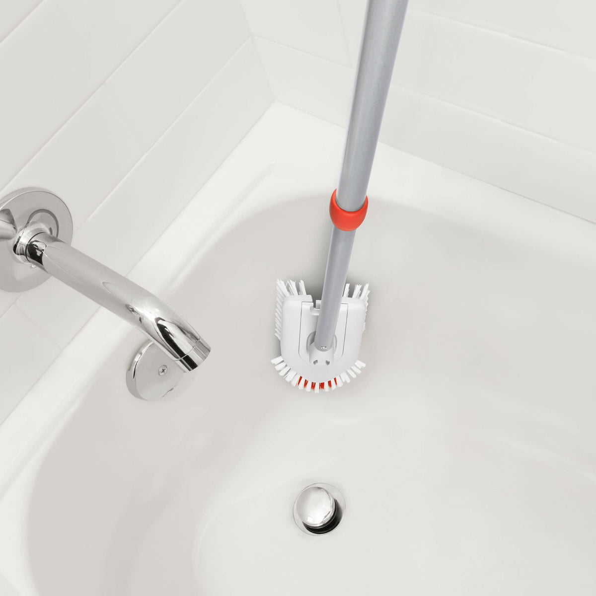 extendable-tub-and-tile-brush-d8 gg_12166000_8_1_.jpg