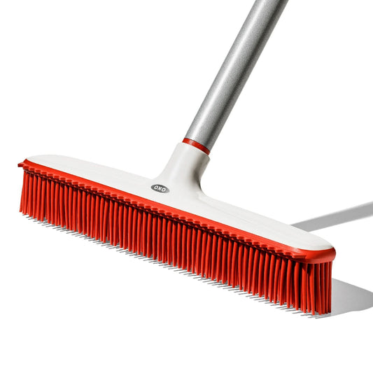oxo-good-grips-fur-broom-s0 gg_12423000_fur-broom-compact_pdp_00.jpeg