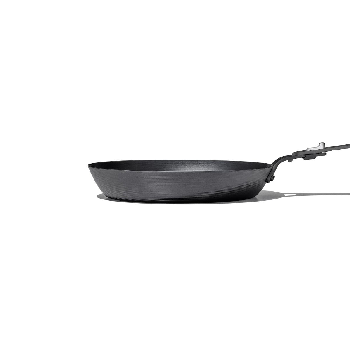 carbon-steel-with-removable-handle-10in-pan-p9 od__2059640001__10incarbonsteelpan_70_rgb.jpg