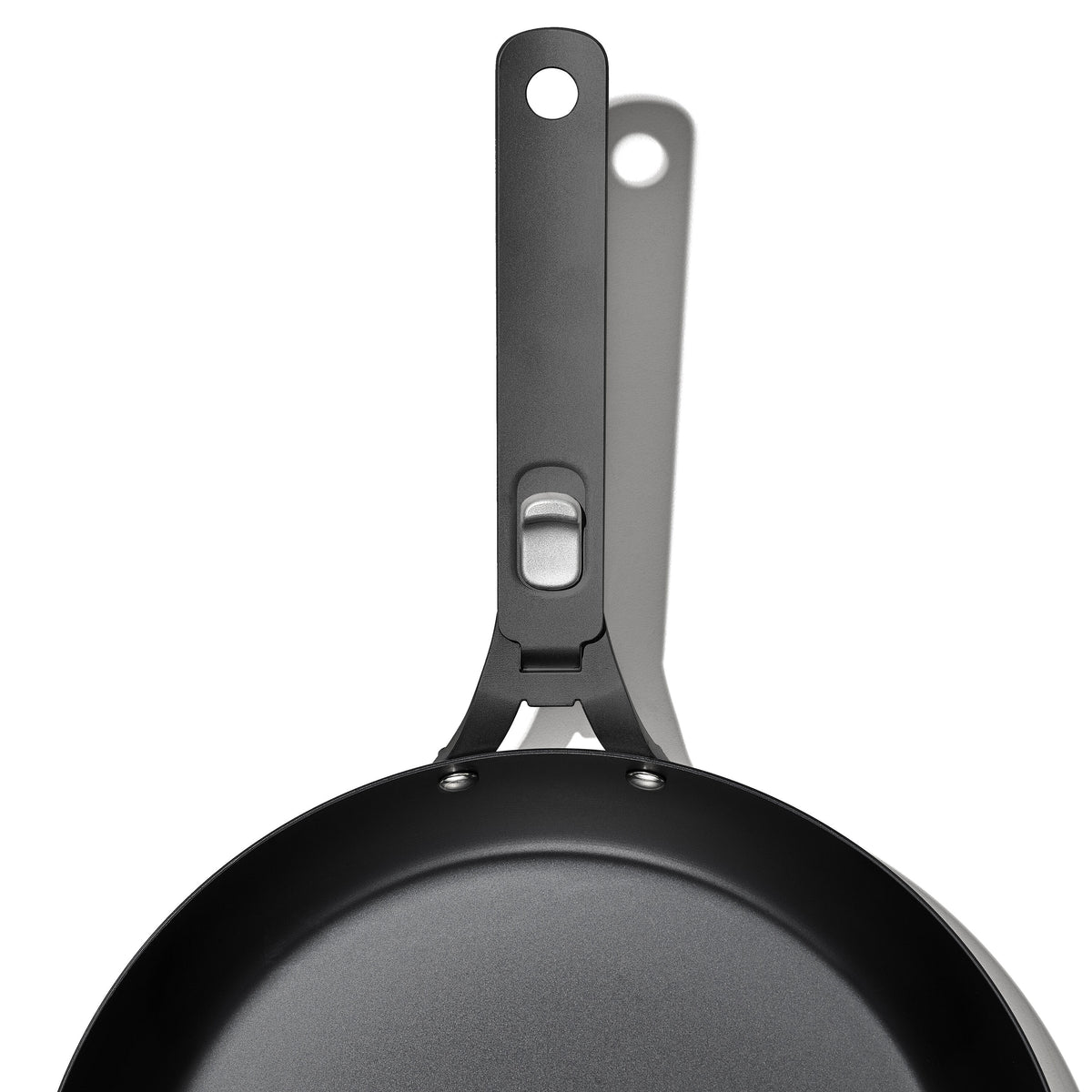 outdoor-12-inch-carbon-steel-pan-with-removable-handle-r0 od__2059650001_12incarbonsteelpan_86_rgb.jpg
