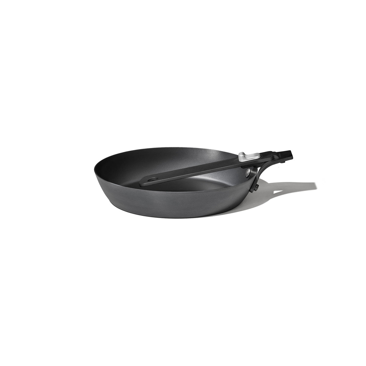 carbon-steel-with-removable-handle-8in-pan-u4 od__2059660001__8incarbonsteelpan_74_rgb.jpg