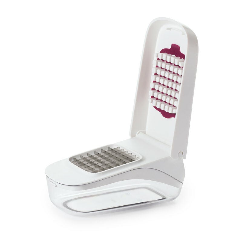 vegetable-chopper-with-easy-pour-opening-q0 onion_1.jpg