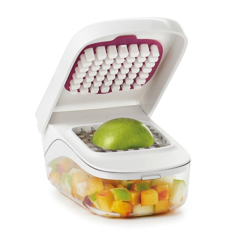 vegetable-chopper-with-easy-pour-opening-q0 onion_7.jpg