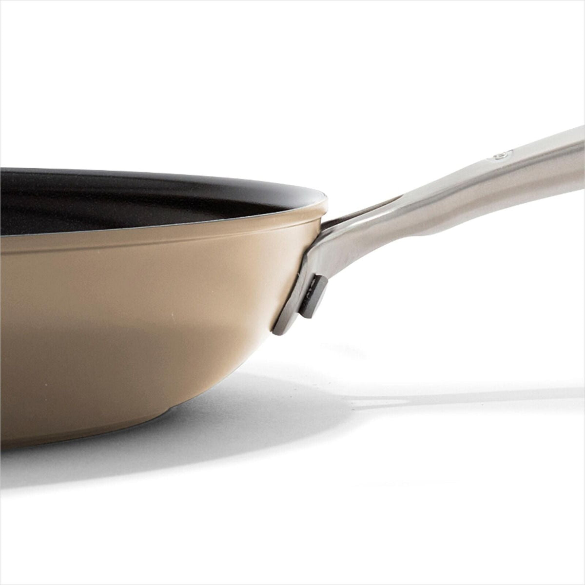 enhanced-non-stick-12-inch-frypan-z5 oxo_cc010459-001_enhanced-nonstick-12in-fry-pan-biscuit_pdp_03.jpg
