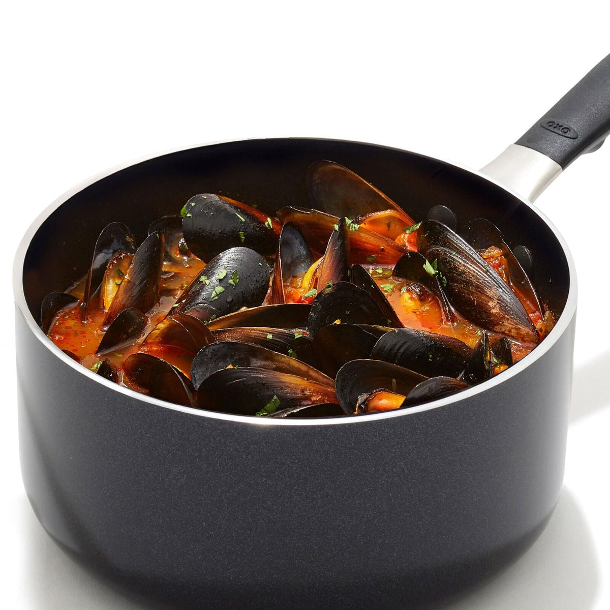 non-stick-pro-every-day-1-6-qt-saucepan-with-lid-d6 oxo_cc010467-001_nonstick-everyday-1p6qt-saucepan_pdp_02.jpg