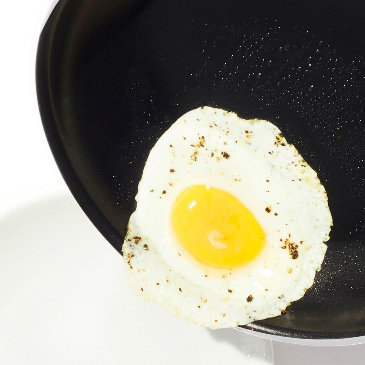 non-stick-pro-every-day-10-inch-fry-pan-r5 oxo_cc010469-001_nonstick-everyday-10in-fry-pan_pdp_02.jpg
