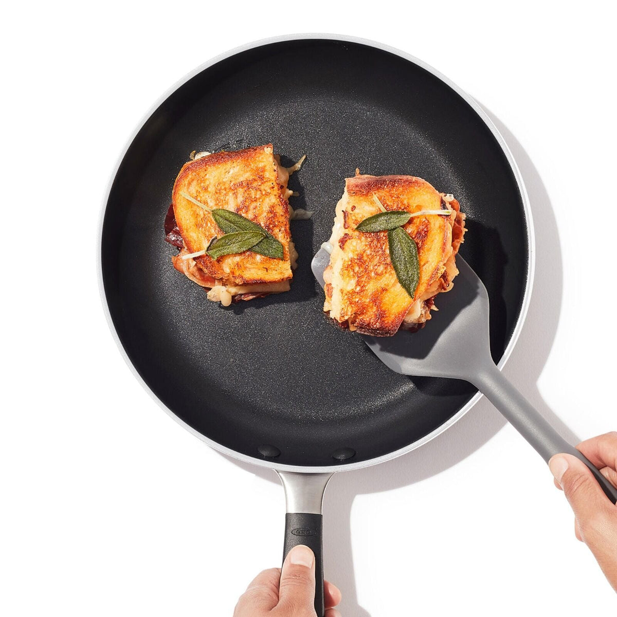 non-stick-pro-every-day-10-inch-fry-pan-r5 oxo_cc010469-001_nonstick-everyday-10in-fry-pan_pdp_05.jpg