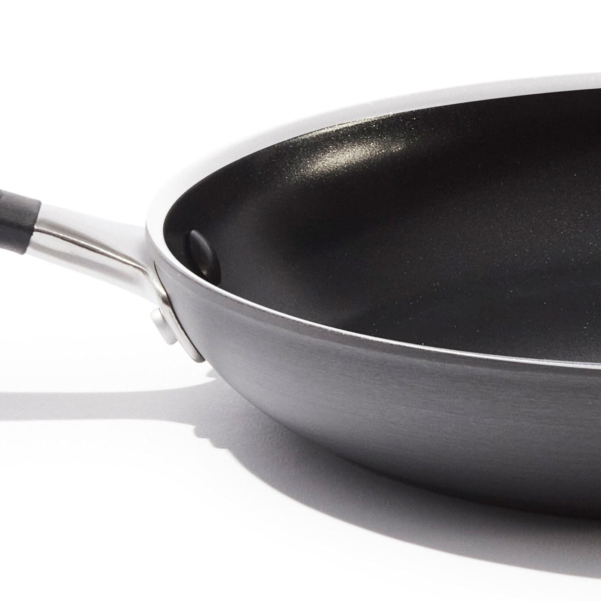 non-stick-pro-every-day-12-inch-frypan-h0 oxo_cc010470-001_nonstick-everyday-12in-fry-pan_pdp_06.jpg