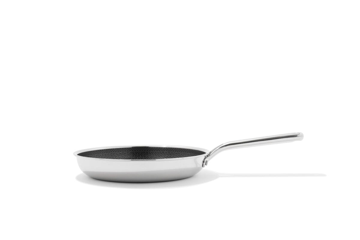 trident-hybrid-non-stick-stainless-steel-10-piece-set-n2 oxo_cc011152-001_trident-10pc-set_04.jpg