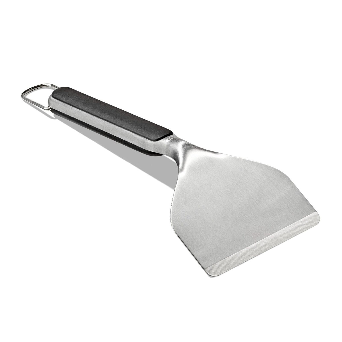 griddle-scraper-y7 oxo_griddle-scraper_apdp_00_main__1.jpeg